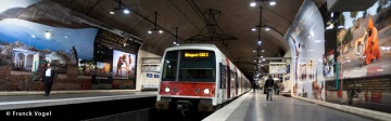 Exposition à la station de RER Luxembourg