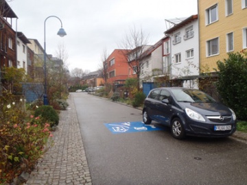 Maisons en bande dans l’écoquartier Vauban à Fribourg, qui comprend aussi beaucoup de collectif